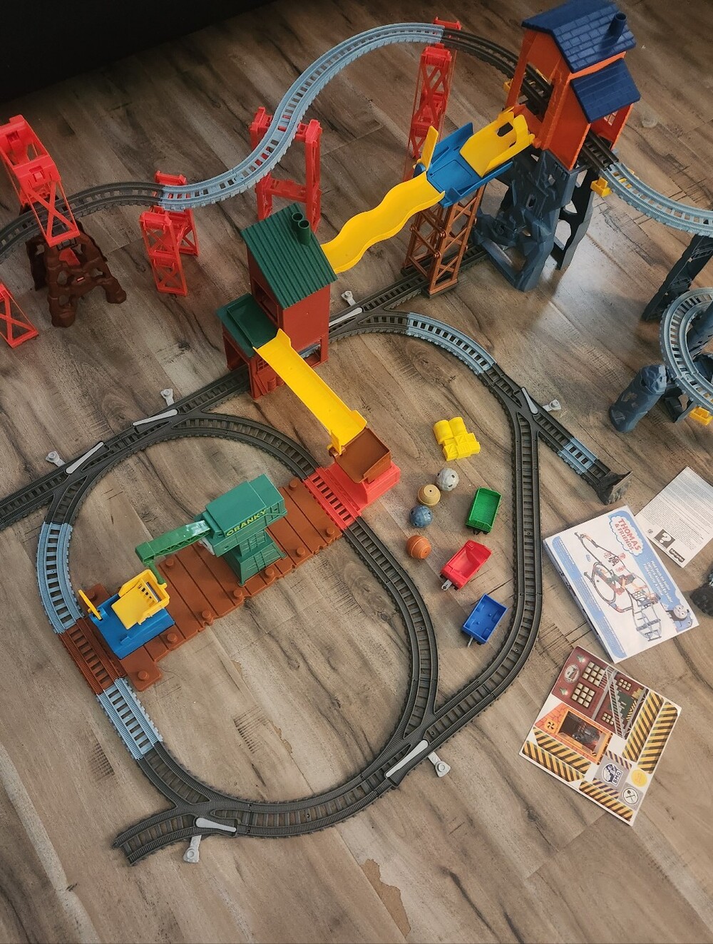 Battery Operated Thomas The Train Mad Dash on Sodor Train set - Picture 3 of 5